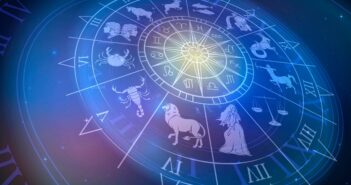 Horoskop-Kunst: Ein Blick in die Sterne (Foto: AdobeStock_346364951 lidiia)