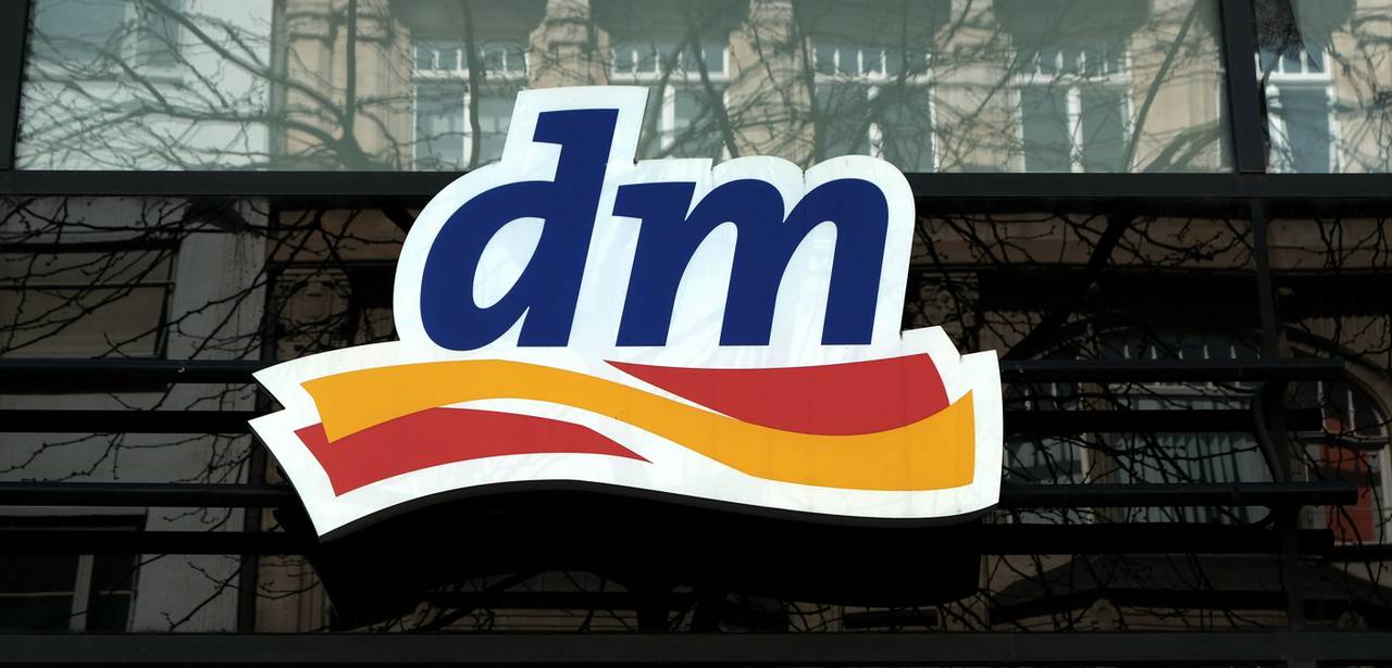 Eine der modernsten Filialen der dm-drogerie markt GmbH im deutschen Markt. (Foto: AdobeStock-786701109 Martin Debus)