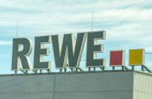 Die Zentrale der Rewe Group in Köln ist der strategische Dreh- und Angelpunkt des Unternehmens (Foto: AdobeStock 592782226-Annabell Gsödl).