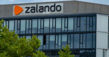 Zalando – Vom Schuhhändler zum Modegiganten mit vielfältigen Styles und Marken (Foto: AdobeStock 945640349- kittyfly)