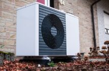 Wärmepumpe im Bestand: Welche Sanierungskosten wirklich auf Eigentümer zukommen (Foto: AdobeStock - Robert Poorten - 558714551)